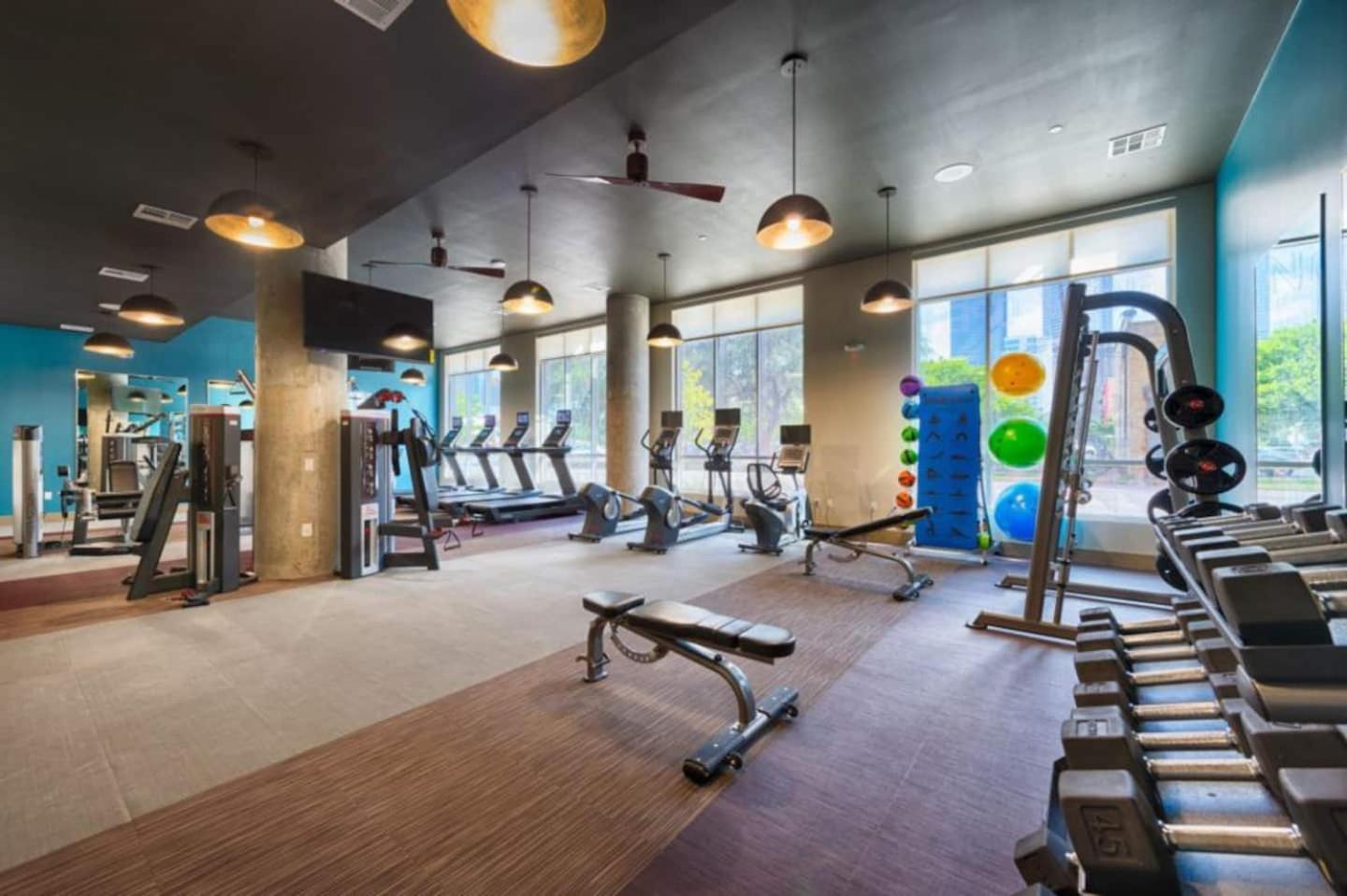Downtown Apt Free Parking - Pool - Gym - Fully Kitchen Houston Exterior foto